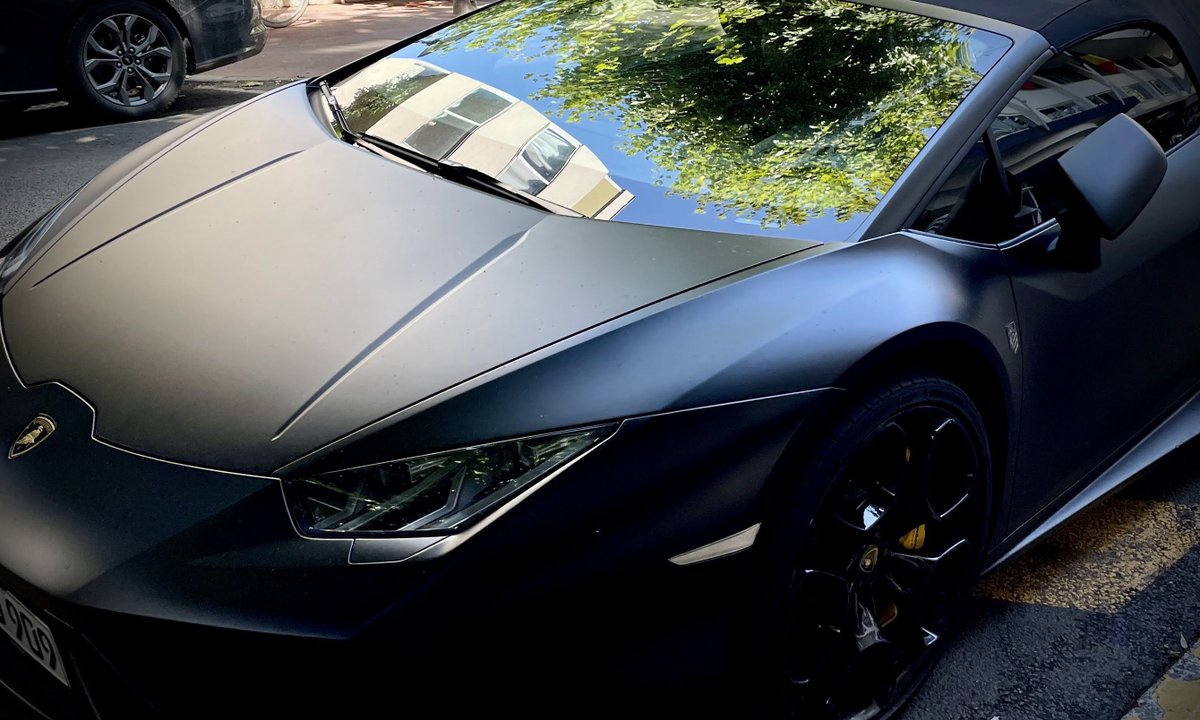 Black. 

#onlyinCannes #coolcar #instacar #lamborghini #cotedazurfrance #cannes2023 #onatousbesoindusud