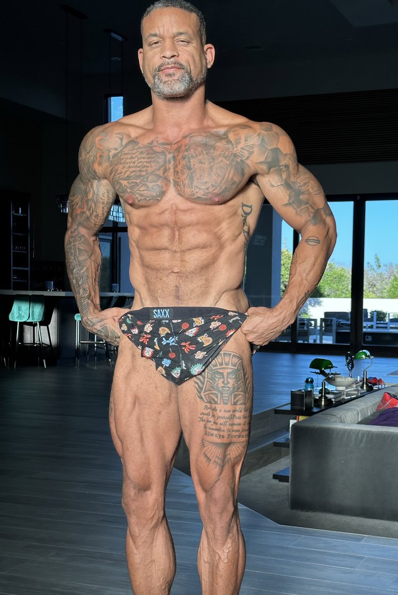 ShaunT's tweet photo. A crispy sunny morning! I woke up at 200lbs with a bit more definition. Super stoke. 1 week to go!! https://t.co/4JiPNiARKx