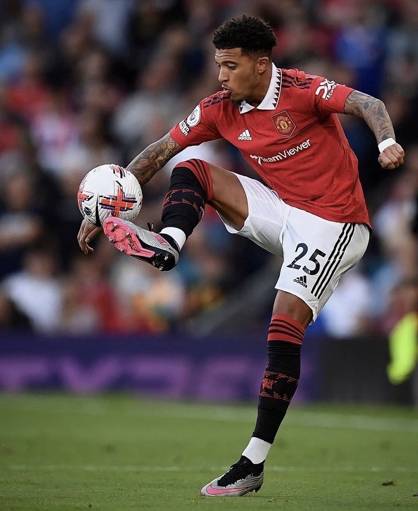 MUSCCI225's tweet photo. 🚨 Aston Vila surveille la situation de Jadon Sancho. Certaines autres équipes de la Premier League et d'autres à l'étranger ont également discuté de lui en interne, l'intérêt croissant pour le joueur pourrait conduire à un transfert tardif. 
[ @caughtoffside ]

#MUSCCI🇨🇮 https://t.co/3D7SkpdwcL