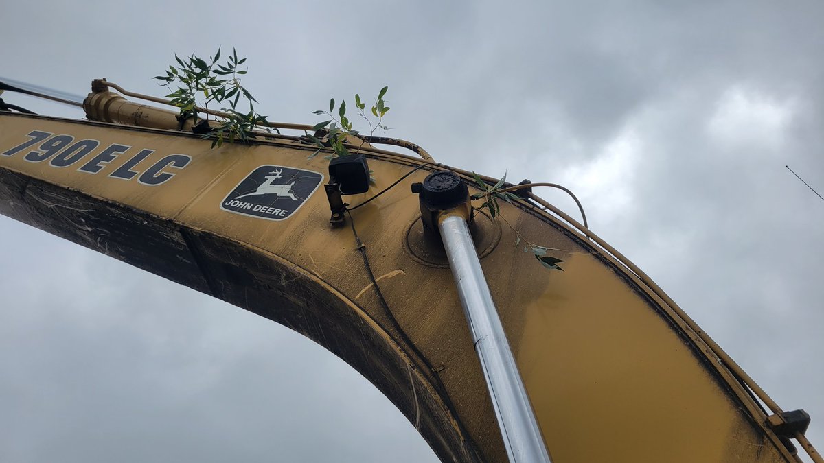 Andrew_Dalgarno's tweet photo. #ExcavatorCamo
#BushWork https://t.co/0wb7cq2kRA