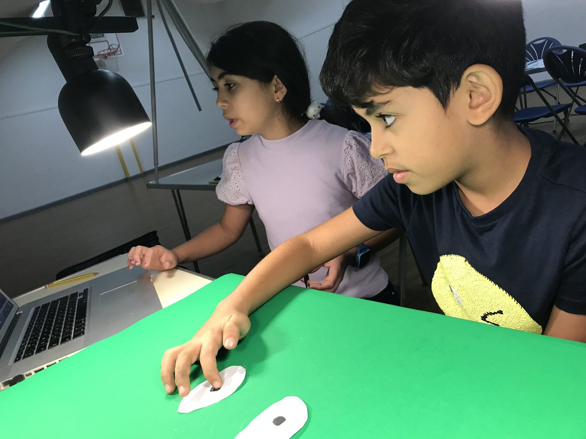 grittyfilms's tweet photo. Great animation workshops in Riverside and Senghenydd for our film about cyber bullying. @BulliesOut @RiverProject @OFFICIALSYDIC https://t.co/jPYZyYVVyz