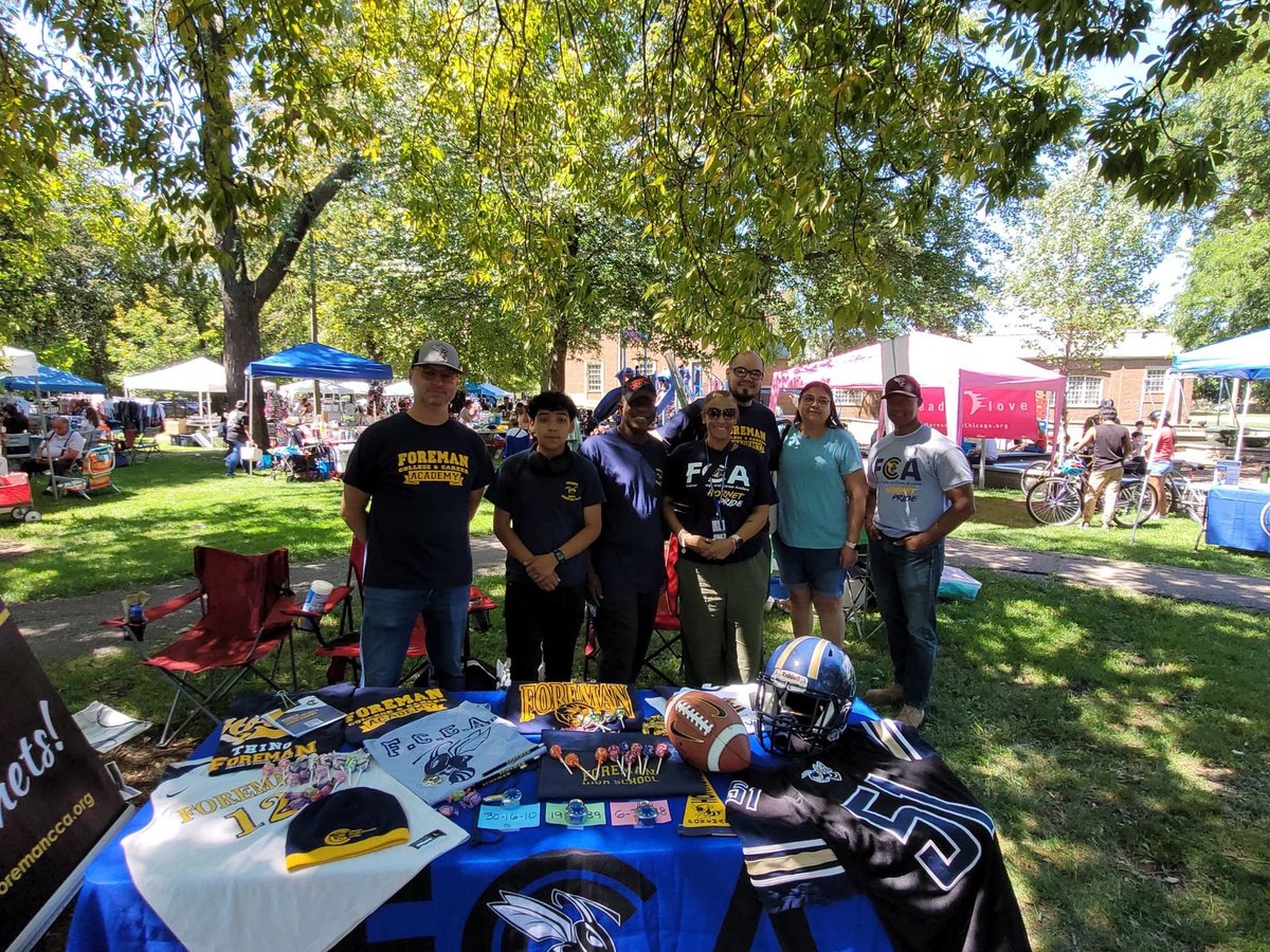 Mr_Escamilla1's tweet photo. More photos from @ForemanHS at our SY24 back to school bash @network14cps Great time! #ForemanPRIDE https://t.co/9nMLPUEtDi