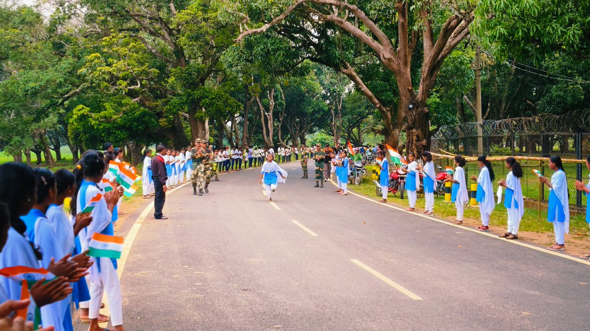 BSFODISHA's tweet photo. "AZADI KA AMRIT  MAHOTSAV"

BSF organised a Freedom Run at Ramagiri in district Koraput under the campaign "Meri Maati Mera Desh". The response of students and youth was overwhelming. #AzadiKaAmritMahotsav
#BSF 
#FirstLineofDefence 
#Meri_Maati_Mera_Desh https://t.co/wBNA9K3fJT