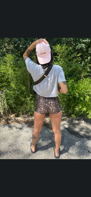 Check em out https://t.co/xZihrPpBSv<a href="/tag/whodey"class="tags"><span>#whodey</span></a>