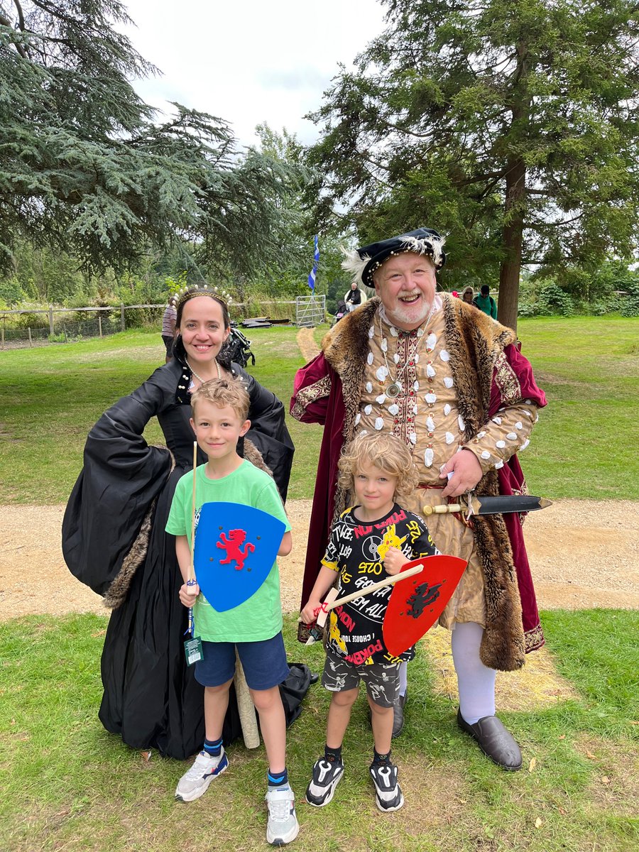vacated's tweet photo. @LarchwoodPS Bodie and Finn had a great day out at Hever Castle. Saw some jousting and met Henry VIII and Anne Boleyn too! #larchwoodsummerchallenge https://t.co/JkBATOrVqN