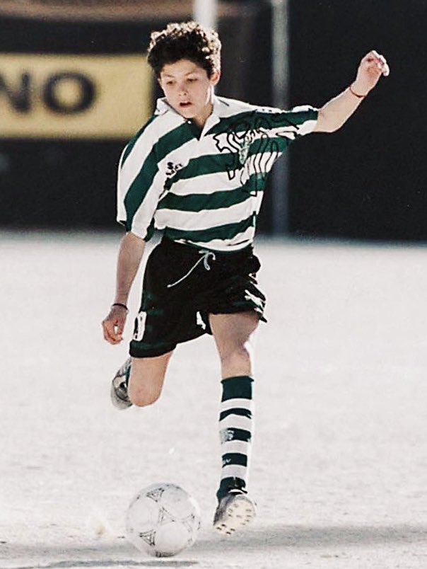 SportingCP's tweet image. Tudo começou aqui 💚

Parabéns, @Cristiano, pela conquista da Taça dos Campeões dos Clubes Árabes 🏆