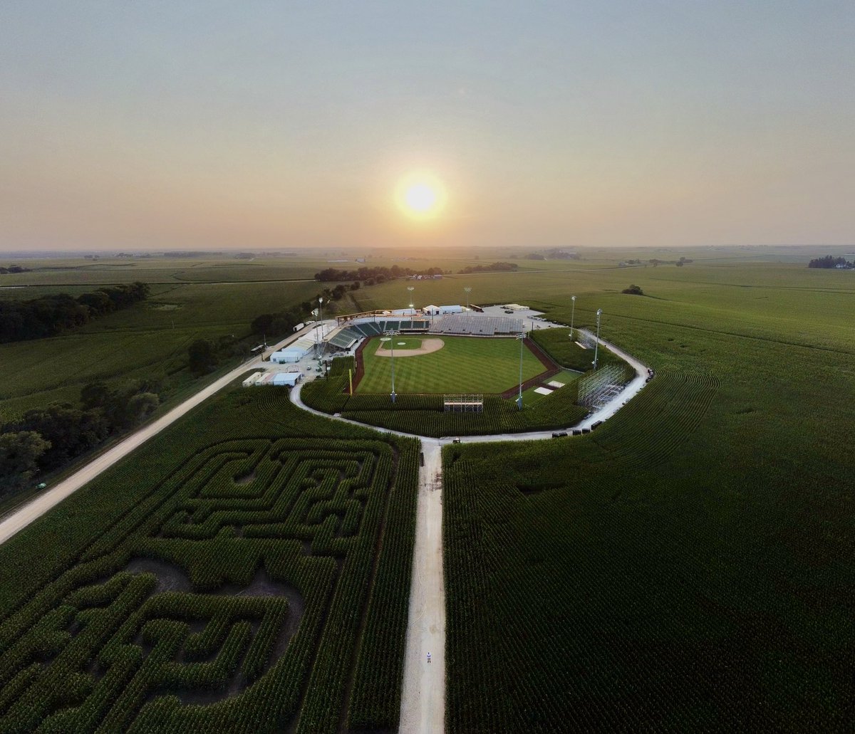 cookmurray's tweet photo. #OTD 2021 somewhere in Iowa.  👀 🤩 https://t.co/Dmp0T0pAtc