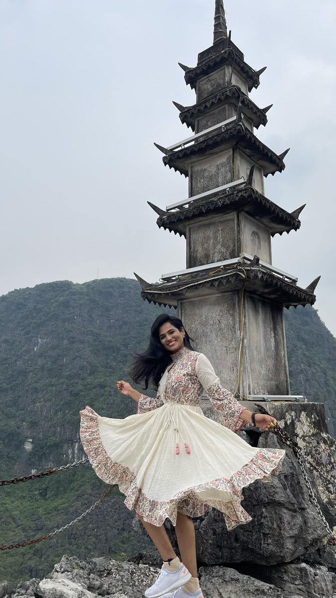 PqueenR's tweet photo. Kill them with ur smile🤩
Nothing can be stronger a weapon  than ur smile❤️
#RamyaPandian 
#HBDRamyaPandian https://t.co/KANby2vItp