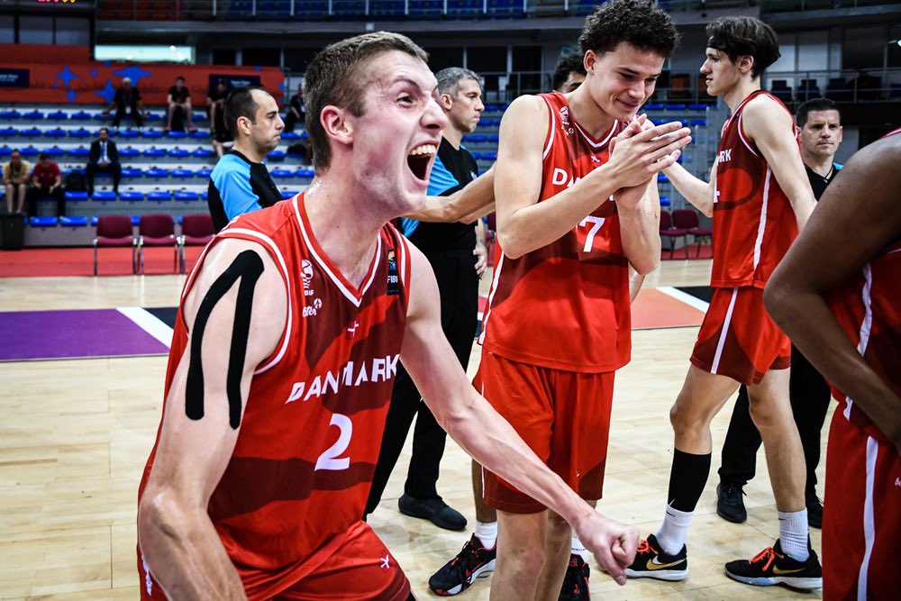 Niklas Polonowski tweet media