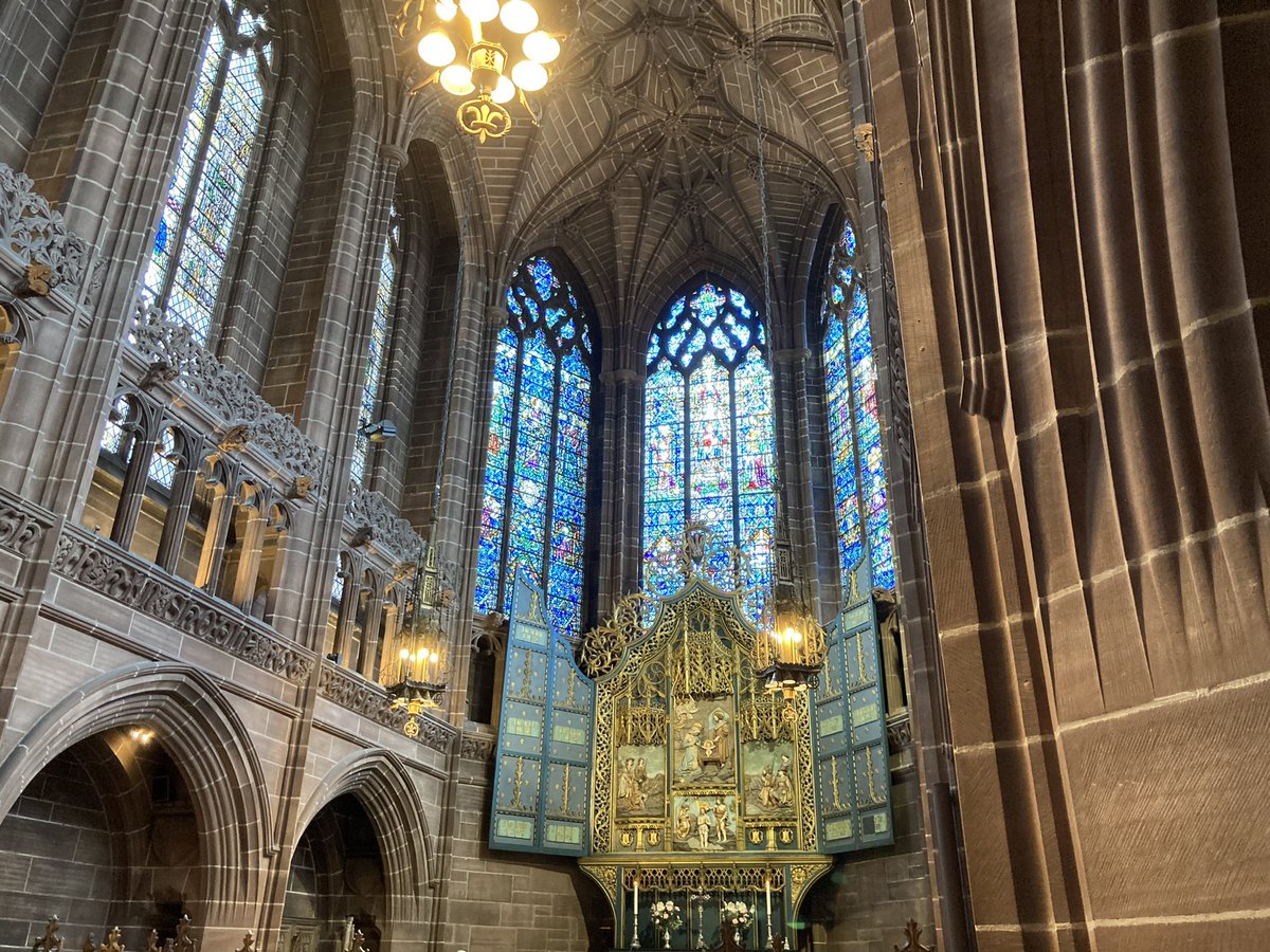 Busman’s holiday @LivCathedral this afternoon, hearing @rodolfusfound Liverpool Choral Course sing Evensong. Thanks to @sgtoyne @CMacD82 and colleagues and students for a lovely act of worship.