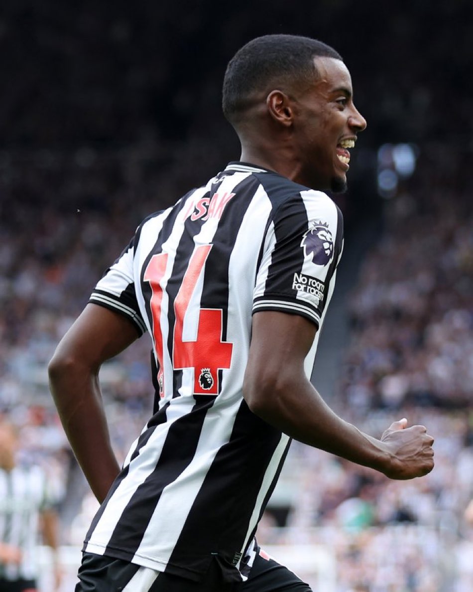 galindowski1's tweet photo. Exquisita definición de Isak en su doblete. 

Cuando el Newcastle pagó €70M por él pensé que era mucho para un futbolista con tan poco gol y con los magpies se ha hinchado a convertirlos. https://t.co/4wYBQQEYNf