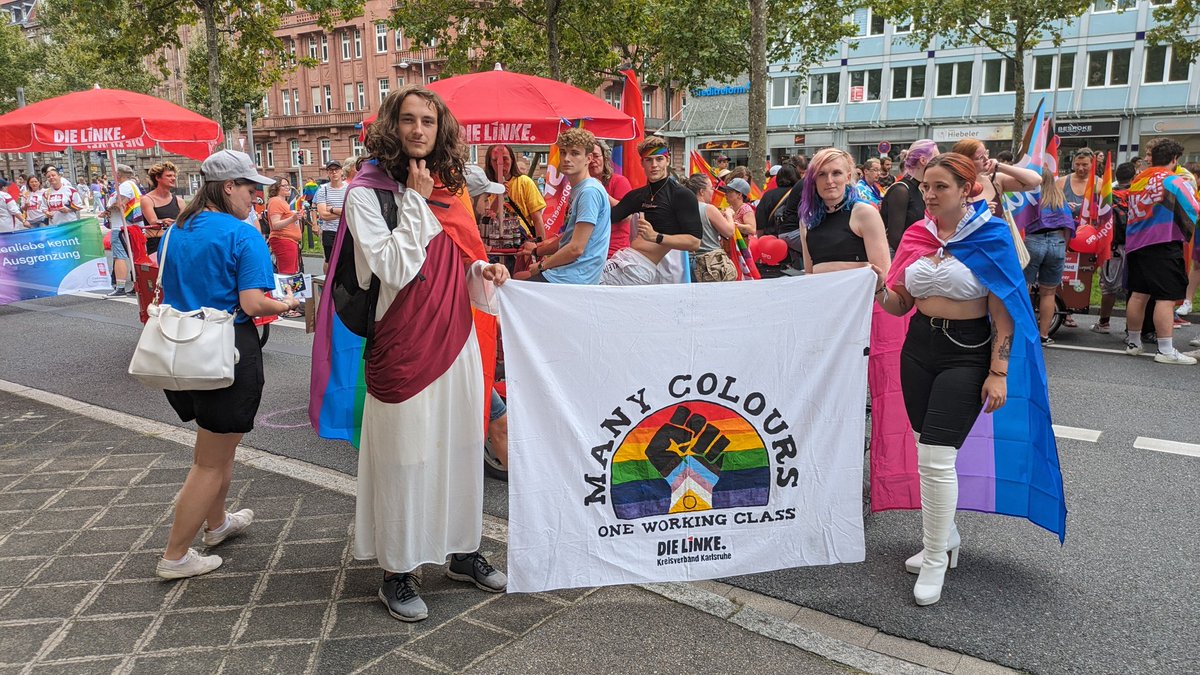 linkequeerbw's tweet photo. Trotz nassem Ende war es ein toller #CSDMannheim. Wir hätten ja auch mit Regen weiter gemacht🤷 https://t.co/VOgER775Vn