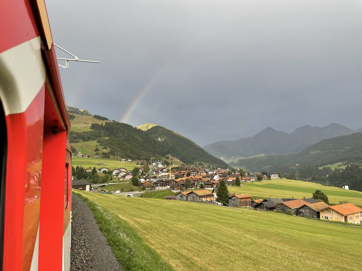 NiklasHoth's tweet photo. Regenbogen zum Abschied https://t.co/9ajox59EVg
