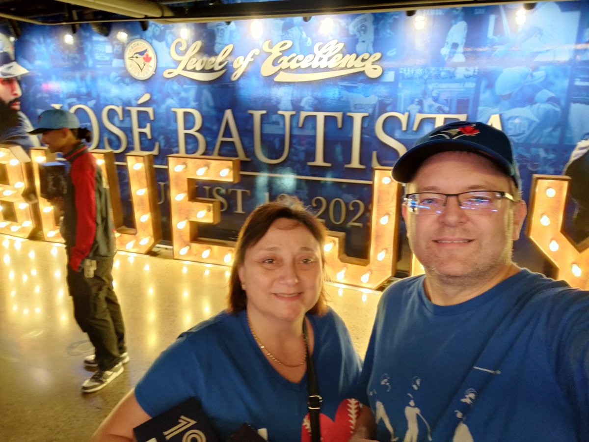 cdn_moose's tweet photo. @BlueJays #NextLevel We were there in 2015 and are here today to celebrate Jose's big day! https://t.co/HyXasv580X