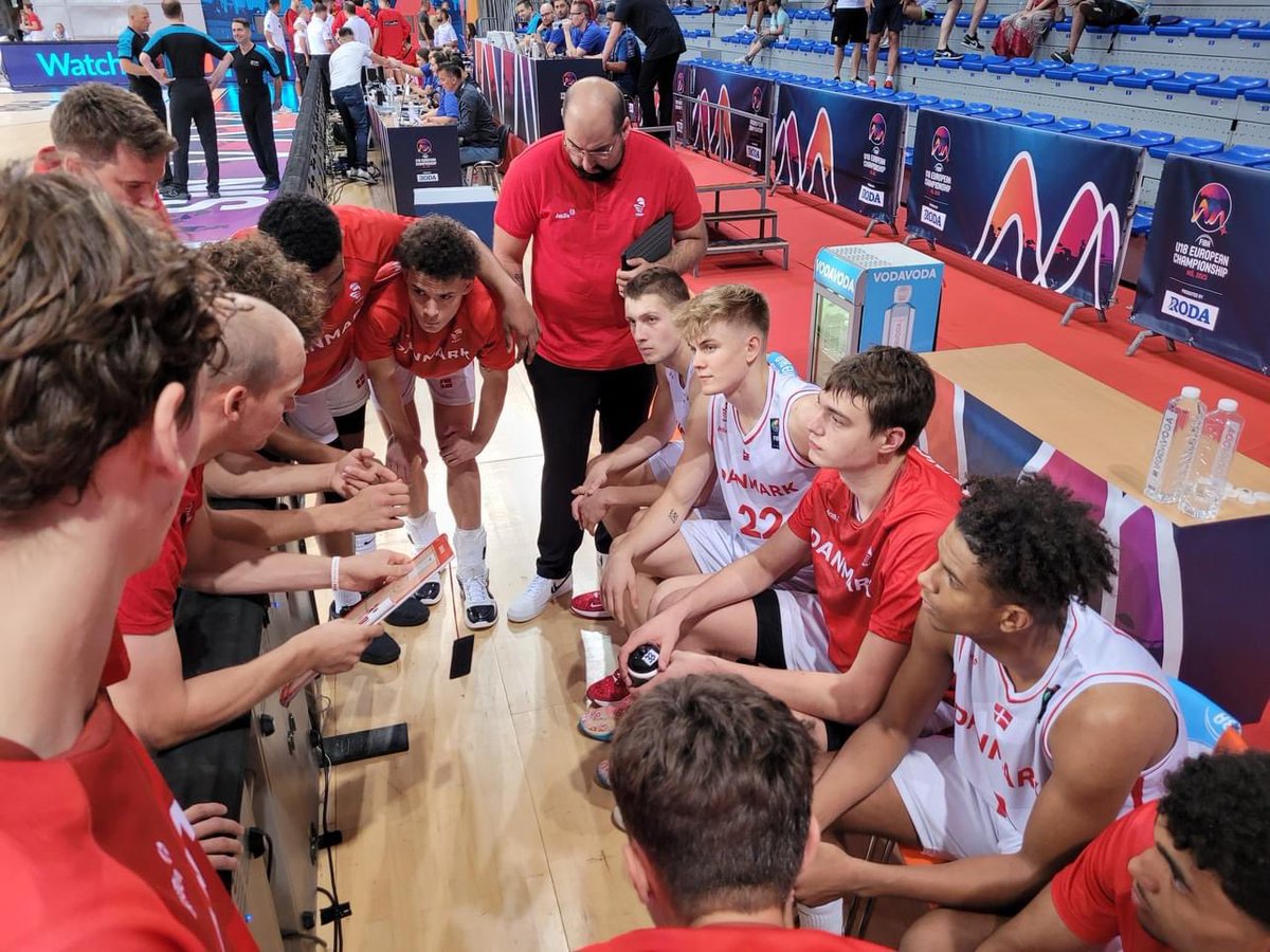 Niklas Polonowski tweet media