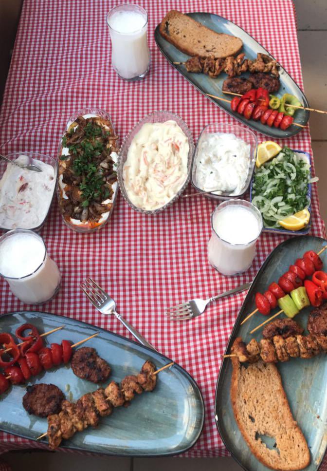 öğrenci evi diye makarna yiyeceğimiz sanmasınlarr