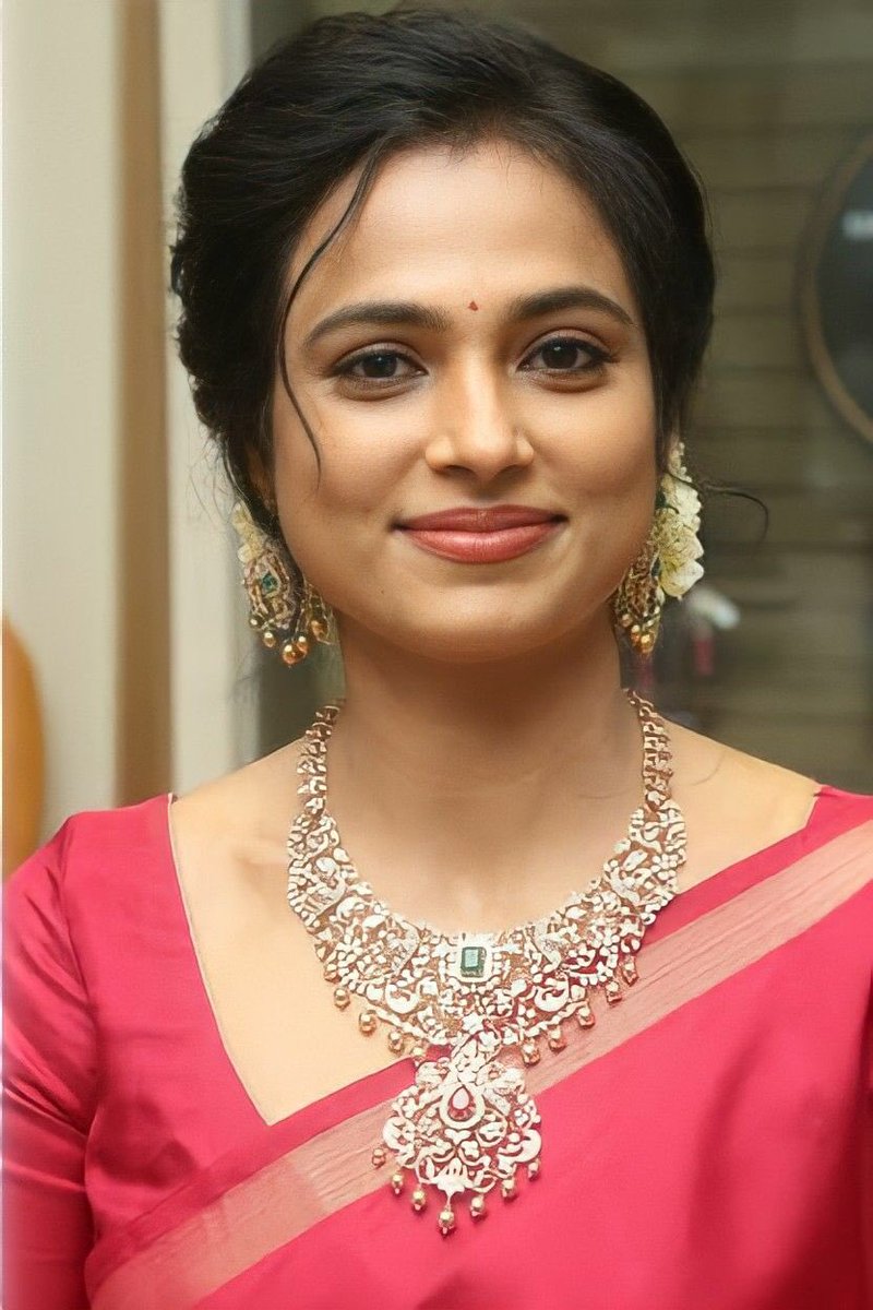 RP_Cult's tweet photo. Uyire 😍💕💕
@iamramyapandian 🥰
#HBDRamyaPandian
#RamyaPandian https://t.co/nusJu0dyfm