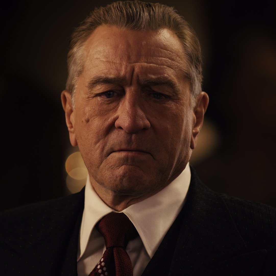 igormirandasite's tweet photo. Hoje, Robert De Niro faz 80 anos. O ator e diretor se tornou notório pelas parcerias com o cineasta Martin Scorsese. Atuou em filmes como “O Poderoso Chefão Parte II”, “Touro Indomável”, “Taxi Driver” e “Os Bons Companheiros”, entre outros.

Temos fãs de Robert De Niro por aqui? https://t.co/2jRQj3Oi9n