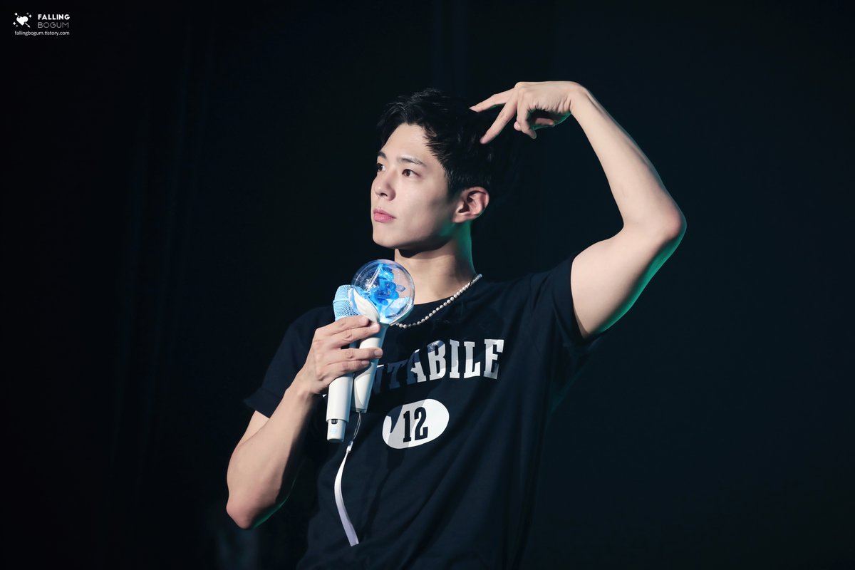 230812 박보검 데뷔 12주년 팬미팅 <Cantabile>

<a href="/BOGUMMY/">박보검</a> 

너와의 기억들이 나를 웃게 한다고 
삶의 어느 지점에 우리가 함께였음이 여전히 자랑이 된다고💙

🔗blog.kakaocdn.net/dn/cRKsv7/btsq…
🔗blog.kakaocdn.net/dn/EQizB/btsqZ…
🔗blog.kakaocdn.net/dn/ba3R0F/btsq…
🔗blog.kakaocdn.net/dn/cKkSmg/btsq…

#박보검