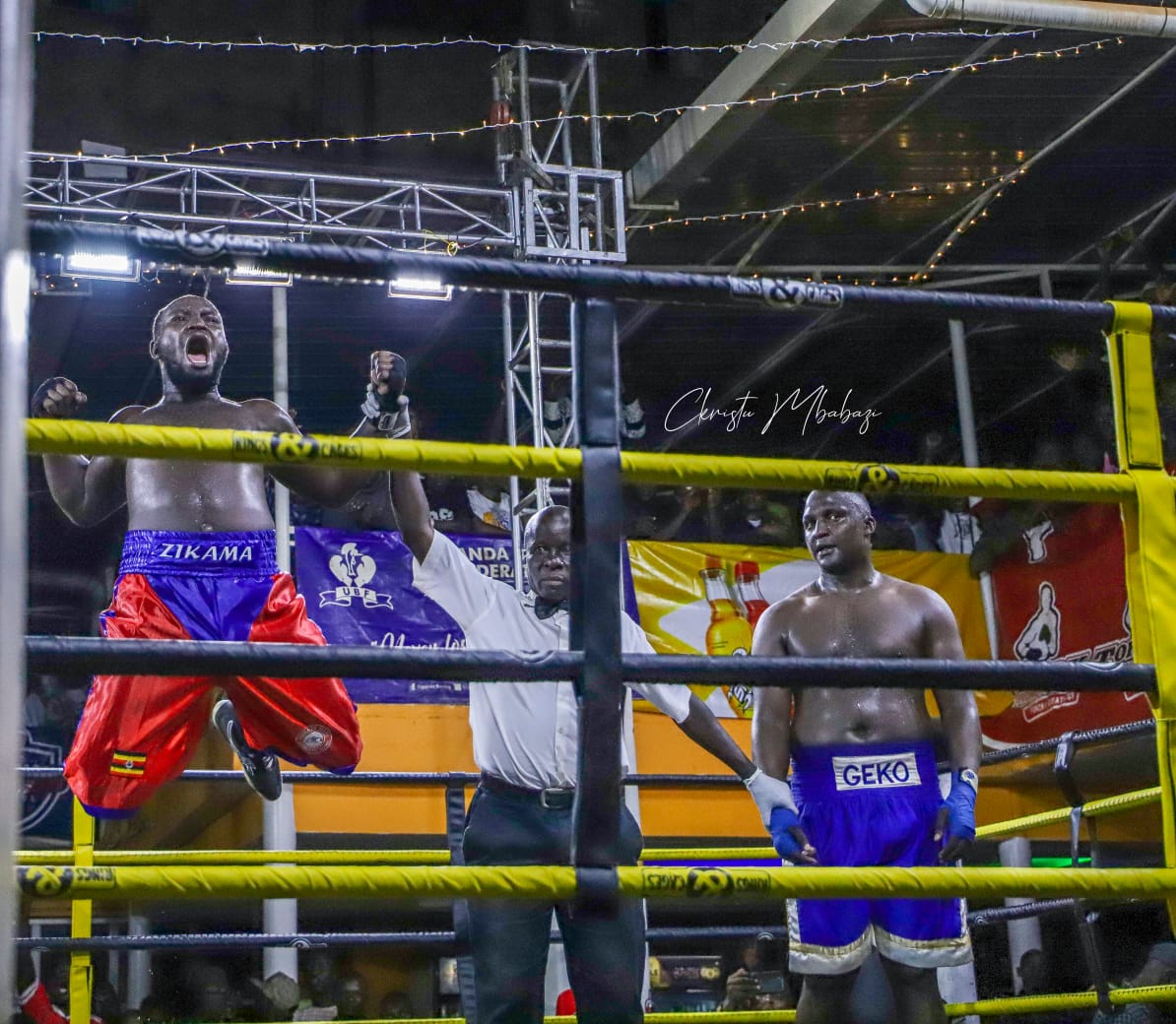 NBSportUg's tweet photo. #UBCL Week 8 result || Special Edition ➡️ @UgandaBombers Heavy 92+Kgs.
🔴Zikama Sabath wins 3:2 split against #AFBC2023 Bronze Medalist 🔵Geko Solomon.
#NBSJabJab | #NBSportUpdates | @UBCL_Boxing https://t.co/RKfL2VTjDt