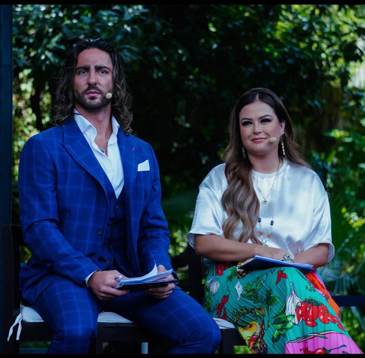 Luis_AcaShore's tweet photo. Muy contento y agradecido de poderles contar oficialmente que soy el conductor de @hotelvipmx junto con mi querida @marianaecheve !!! Nos vamos a estar viendo a partir del 16 de agosto por @micanalcinco a las 8 pm para desmenuzar el chisme de este nuevo reality !!! https://t.co/HnqMQDdEXo