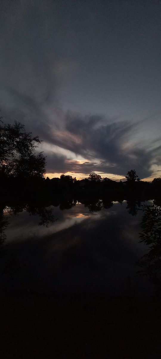 tha_voice_'s tweet image. #cloudbusting