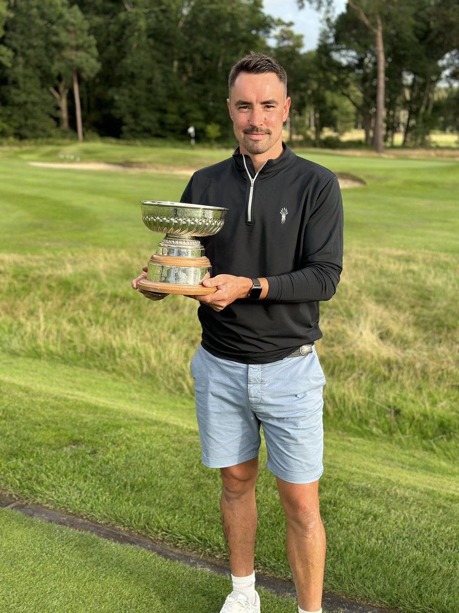 Brokenhurst Golf Pro Shop (@golfshopbrok) on Twitter photo The first 2023 Mike Smith Memorial Trophy winner!!
With rounds of 75-65 for a level par total our new champion is Darren Walkley from <a href="/liphookgolfclub/">Liphook Golf Club</a> The first 2023 Mike Smith Memorial Trophy winner!!
With rounds of 75-65 for a level par total our new champion is Darren Walkley from <a href="/liphookgolfclub/">Liphook Golf Club</a>