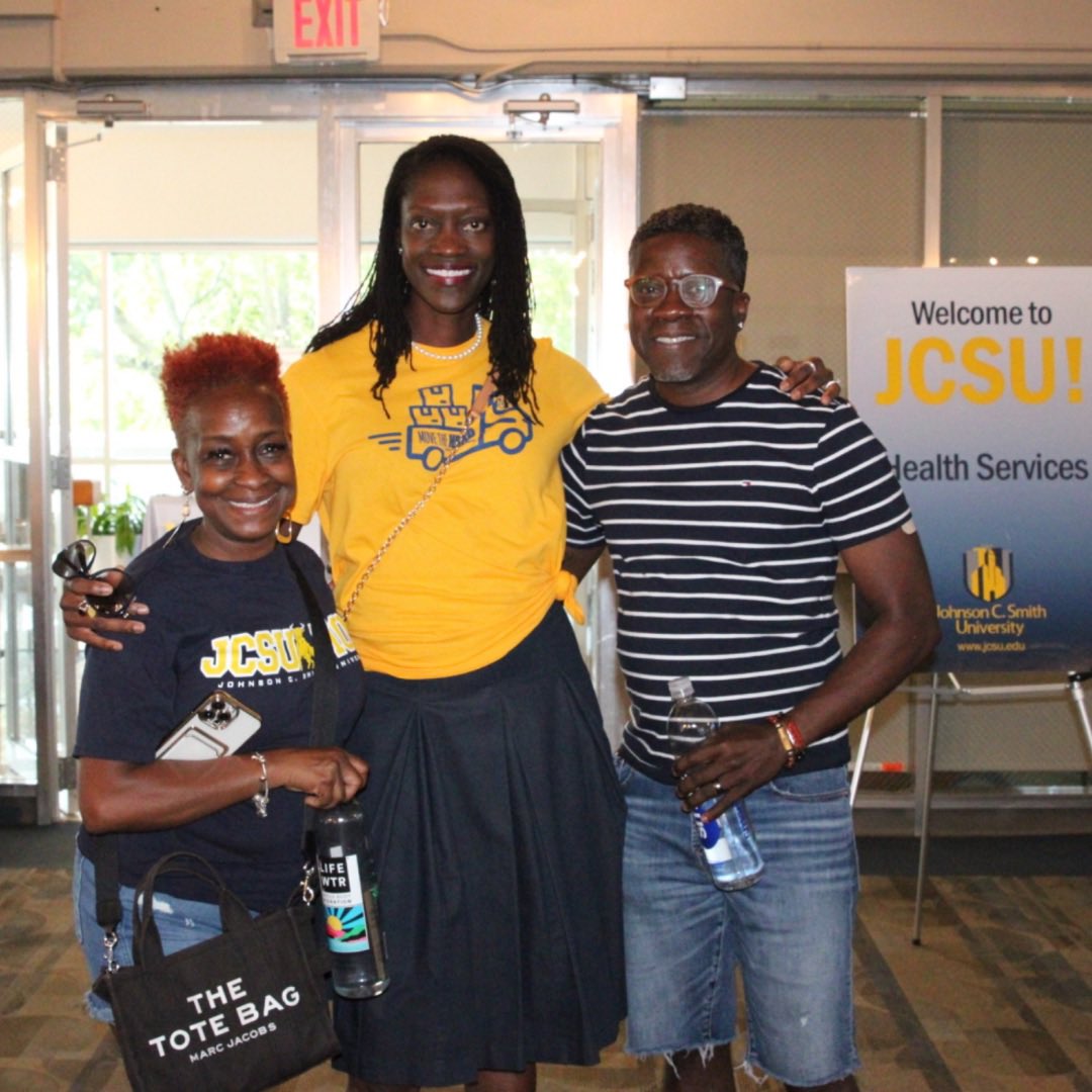 JCSUniversity's tweet photo. #JCSU President @ValerieKinloch was on the scene  this Saturday for the Golden Bull Acaademy, meeting incoming students, families and staff!  We are so excited for the start of the Fall Semester https://t.co/EPW1x97pbO