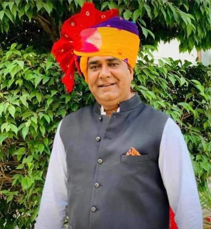 sohanc348's tweet photo. सांगानेर के किसान नेता एवं सरल स्वभाव के धनी सम्मानीय रामस्वरूप जी निठारवाल भाईसाहब को जन्मदिवस की बहुत-बहुत बधाई एवं शुभकामनाएं।

परमपिता परमेश्वर से आपके उत्तम स्वास्थ्य व दीर्घायु की कामना करता हूं।
@Ramswaroopinc @incvijaysingh https://t.co/juKwjw19Ce