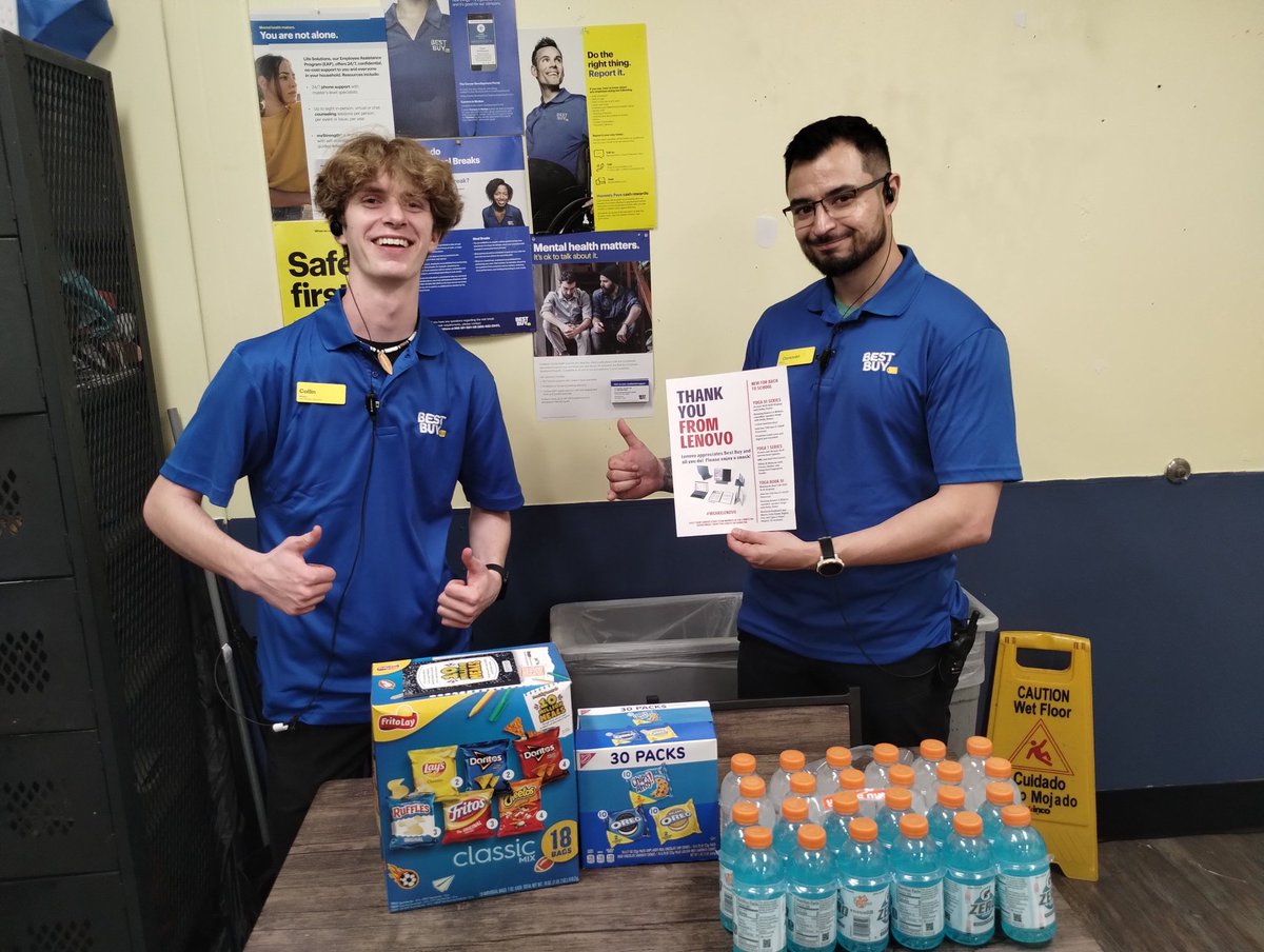 RyanHixson6's tweet photo. I am so happy to bring some snacks for the fine folks here at the Best Buy in Loveland, CO! #WeAreLenovo #PremiumSTARS https://t.co/LdgzNpxq1Q