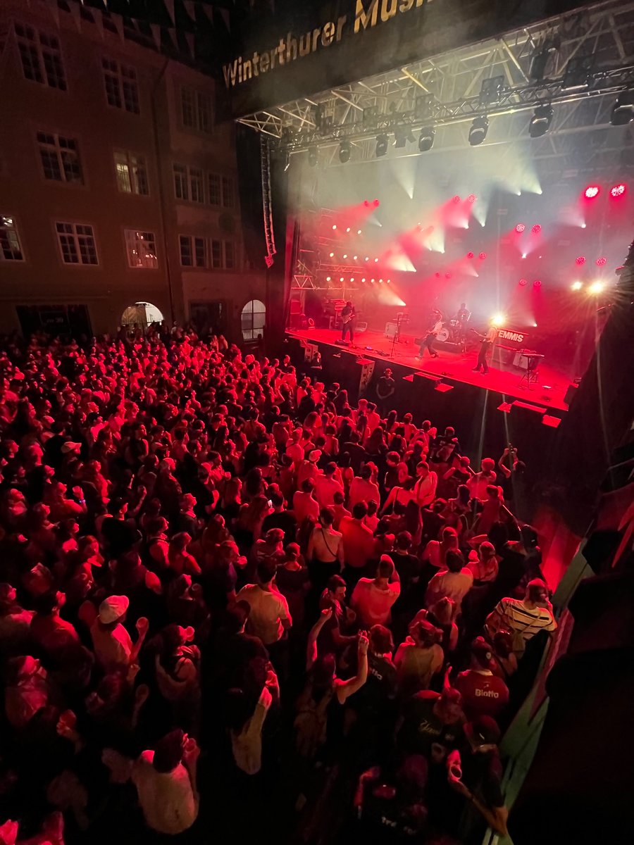 chinacuckoo's tweet photo. Winti rocks. #Musikfestwochen #Temmis https://t.co/IWxB4qM25Z