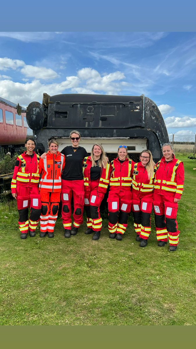LianneSellors's tweet photo. Absolutely incredible week at #IBTPHEM πͺπ». Learnt so much from the faculty and other delegates. Buzzing for the rest of the year π€© #feminphem https://t.co/UARdzjIlNm