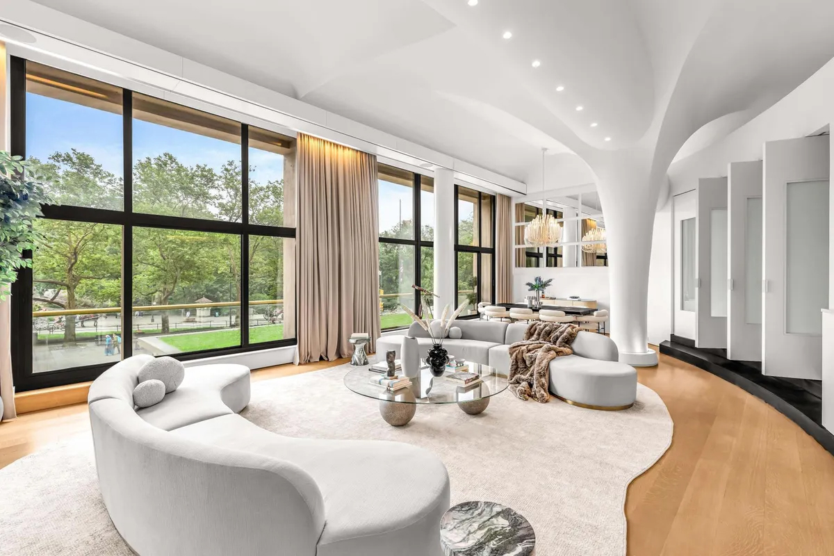 Things are looking up: Explore five homes with dramatic ceilings, including a condominium on the verge of Central Park represented by Matthew J Perceval and Nikki Field of Sotheby's International Realty's East Side Manhattan Brokerage. s.sir.com/3OxVya1

#sothebysrealty
