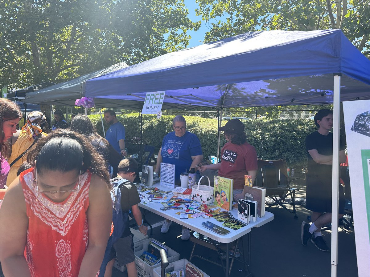 FSUSD Libraries providing free books at the Back to School Resource Fair 😎