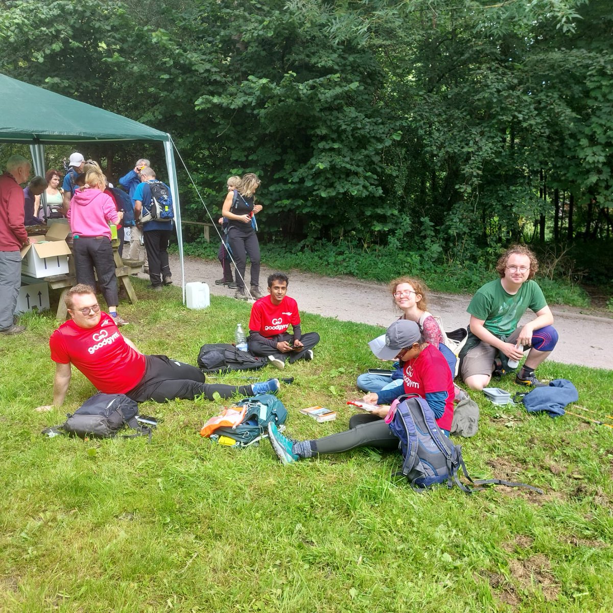 Well done GoodGymers Heetu, Sallyann, Adytia, Liam, Sian, and Lucien!! A 15 mile hike through the Clywdian Range on the Open to Offas Challenge with @LDWA1