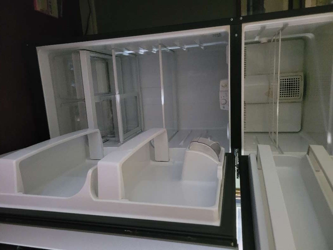 townpost's tweet image. Fridge: Slate color 67ht. 28wide. 29.5 deep. 16 months old. in Drayton Valley townpost.ca/marketplace/dr…