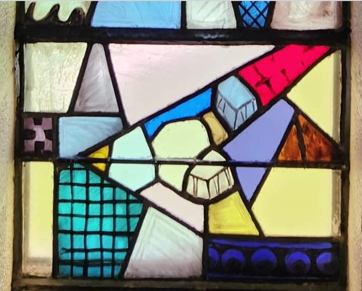 pcusabingewatch's tweet photo. First Presbyterian #MountClemens #Michigan
Handwriting on heart, imagery twice in Jeremiah (Jeremiah 17:1, & 31:33). Stones represent traditional belief in his martyrdom.
#stainedglassSaturday
#Presbyterian #pcusa @SynodCovenant #stainedglass #stainedglassart #stainedglasssummer https://t.co/Thk94wTJQW