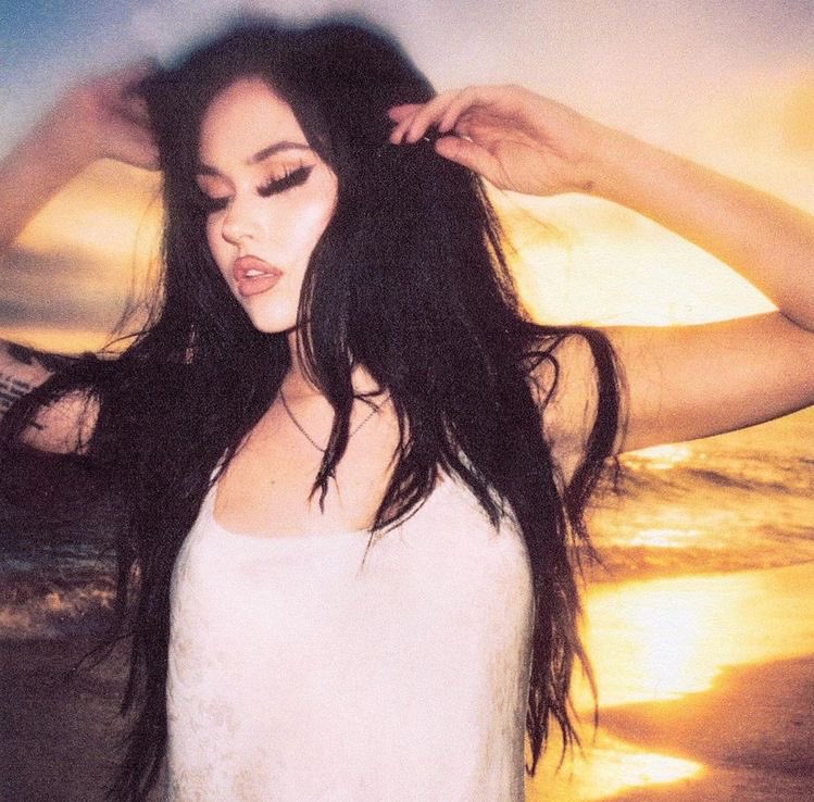 maggiescomfort's tweet photo. . A year ago today (August 12th) @MaggieLindemann released ‘self sabotage’ her fifth single of the album ‘SUCKERPUNCH’ @geraldtennison https://t.co/kZute9XNQl