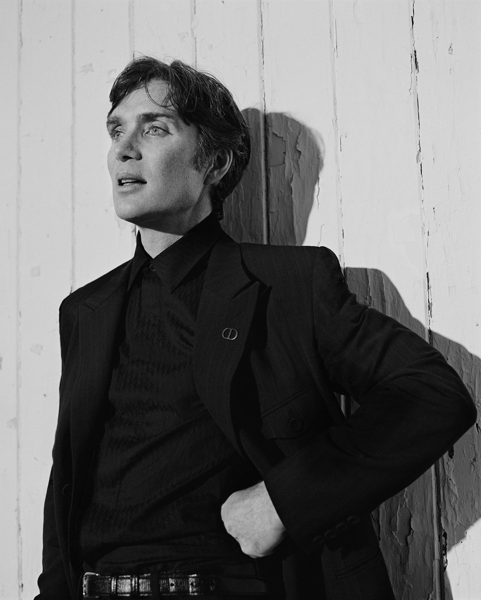 © #DocumentRP › 𝖲𝖯𝖱𝖨𝖭𝖦 / 𝖲𝖴𝖬𝖬𝖤𝖱 𝟤𝟢𝟤𝟥 › 𝗜𝗦𝗦𝗨𝗘 𝗡𝗼. 𝟮𝟮 

→ Each of his roles is a prime embodiment of the widely claimed, rarely achieved Onion Person, the layers of whom he strategically unfurls across any given performance.