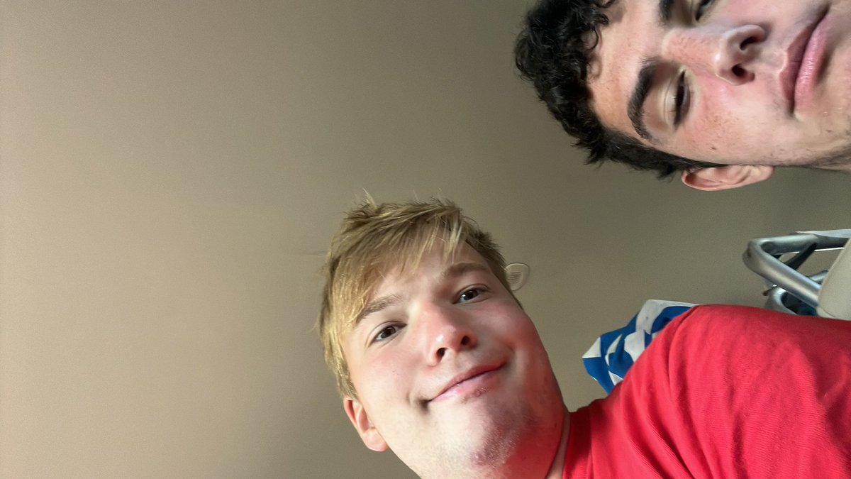 NasisiAnthony's tweet photo. Me and bud uncomfortable af after the beach #sandytoes https://t.co/YtF8x3s6mn