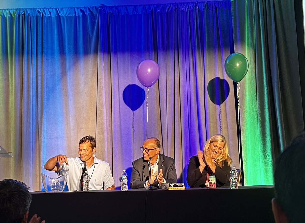 KSternAZ's tweet photo. Awesome 🎈 debate to finish up #DUST23. Congrats @caseydauw on the big win. Thank you @peepeeDoctor & @willrobe1 for the faculty invite. Truly one of the best conferences I’ve been to! https://t.co/4brwWDNNte