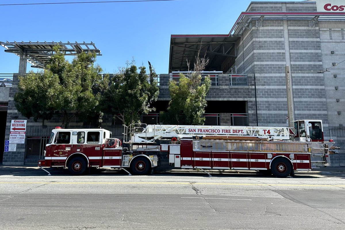 buzzsaw's tweet photo. Saw SFFD officers shopping at Costco, and their fire engine blocking a protected bike lane. Plus bending / breaking four barriers. If we can’t trust public safety officers to protect cyclists, who can we trust? @SFFDPIO 

@SFMTA_Muni @sfbike #bikesafety #visionzero #SanFrancisco https://t.co/Q3bBH8UFTL