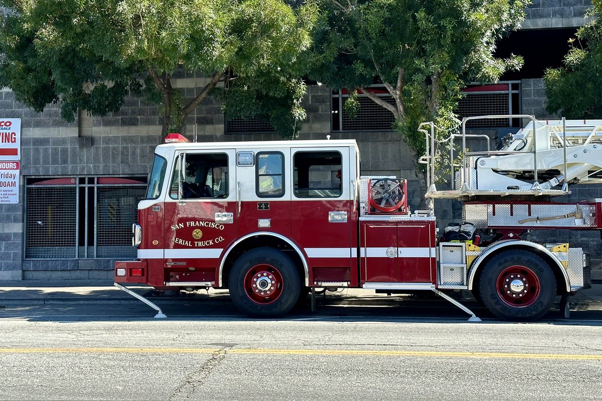 buzzsaw's tweet photo. Saw SFFD officers shopping at Costco, and their fire engine blocking a protected bike lane. Plus bending / breaking four barriers. If we can’t trust public safety officers to protect cyclists, who can we trust? @SFFDPIO 

@SFMTA_Muni @sfbike #bikesafety #visionzero #SanFrancisco https://t.co/Q3bBH8UFTL