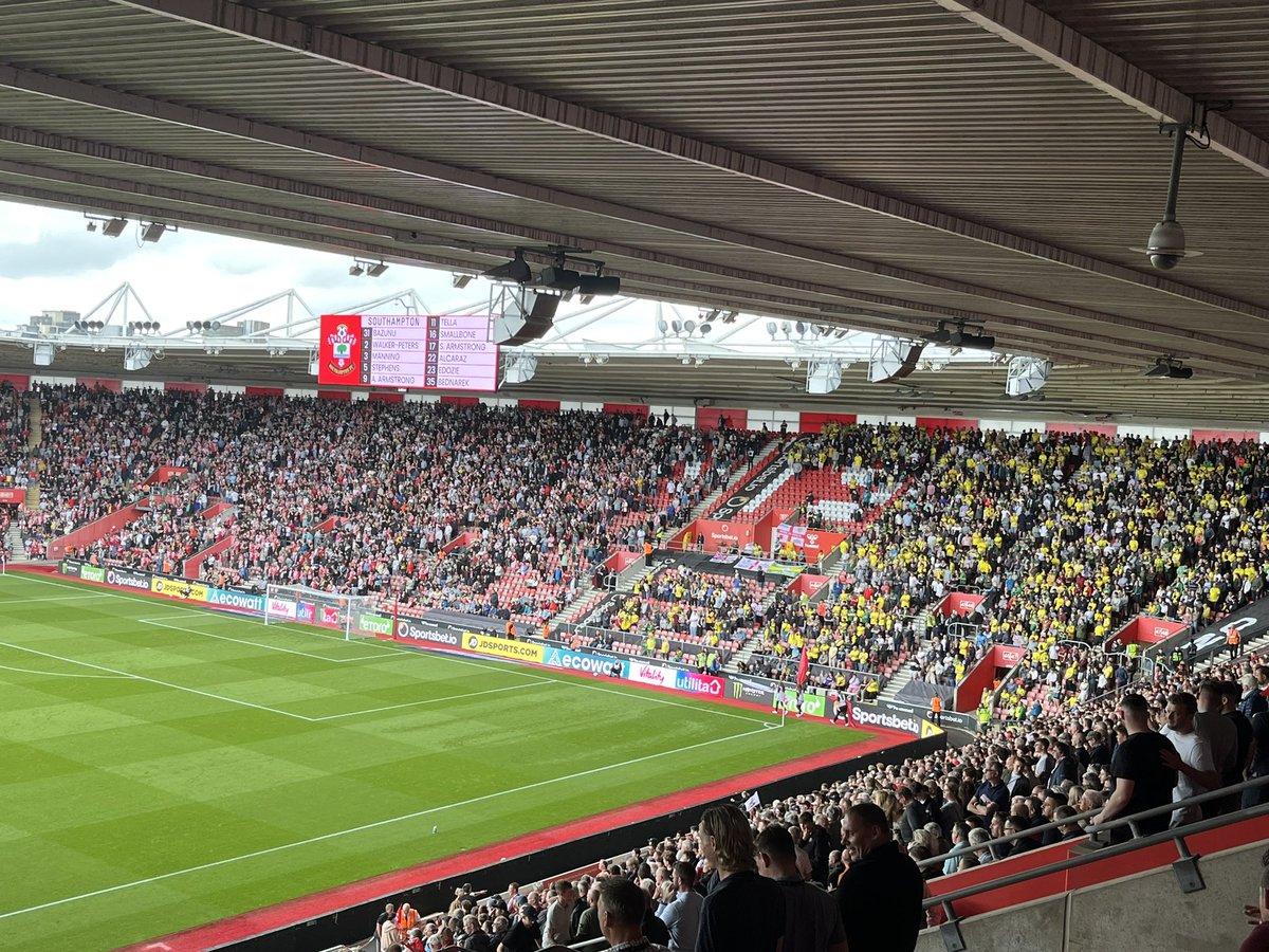 HelenMarie21's tweet photo. Watched it from a corporate box. But what a game and atmosphere. Maybe this season might be alright..#ncfc https://t.co/6JbwUaBhgC
