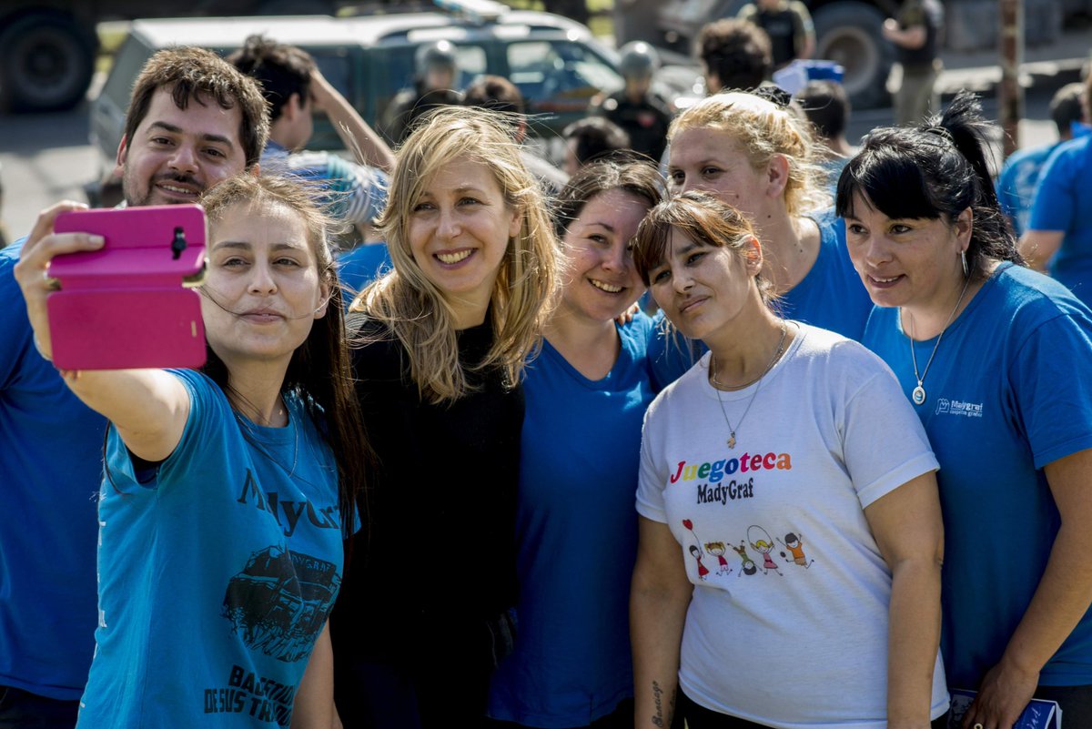myriambregman's tweet photo. Hoy cumple 9 años la gestión obrera en @madygraf (ex gráfica Donnelley). Es un orgullo poder acompañar a estos trabajadores y trabajadoras ✊🏻 https://t.co/VjXR3GxW0p