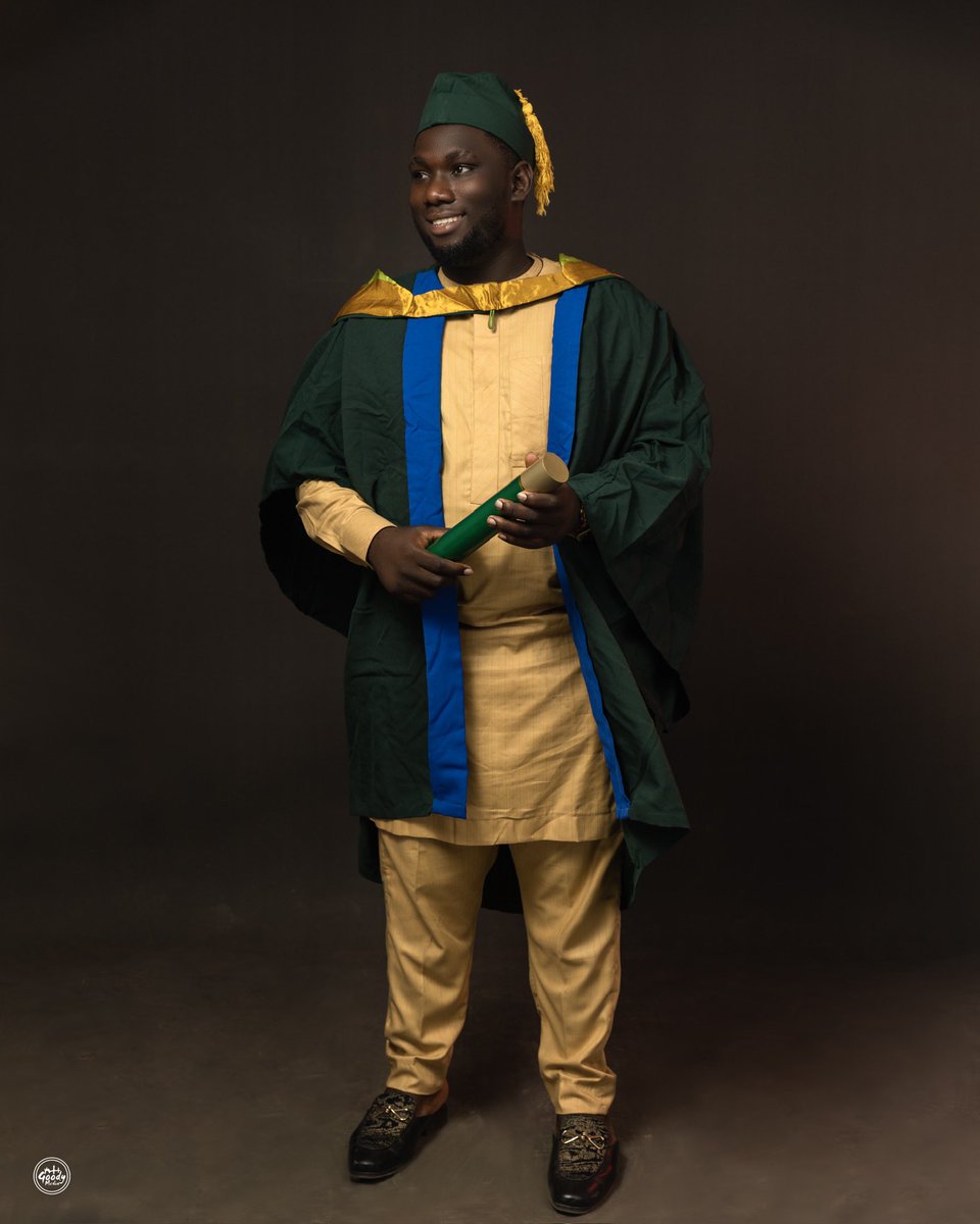 Cassy_Jay_'s tweet photo. Mechatronics Engineering π€
#FUNAAB30thConvocation https://t.co/lGU1cPS3B2