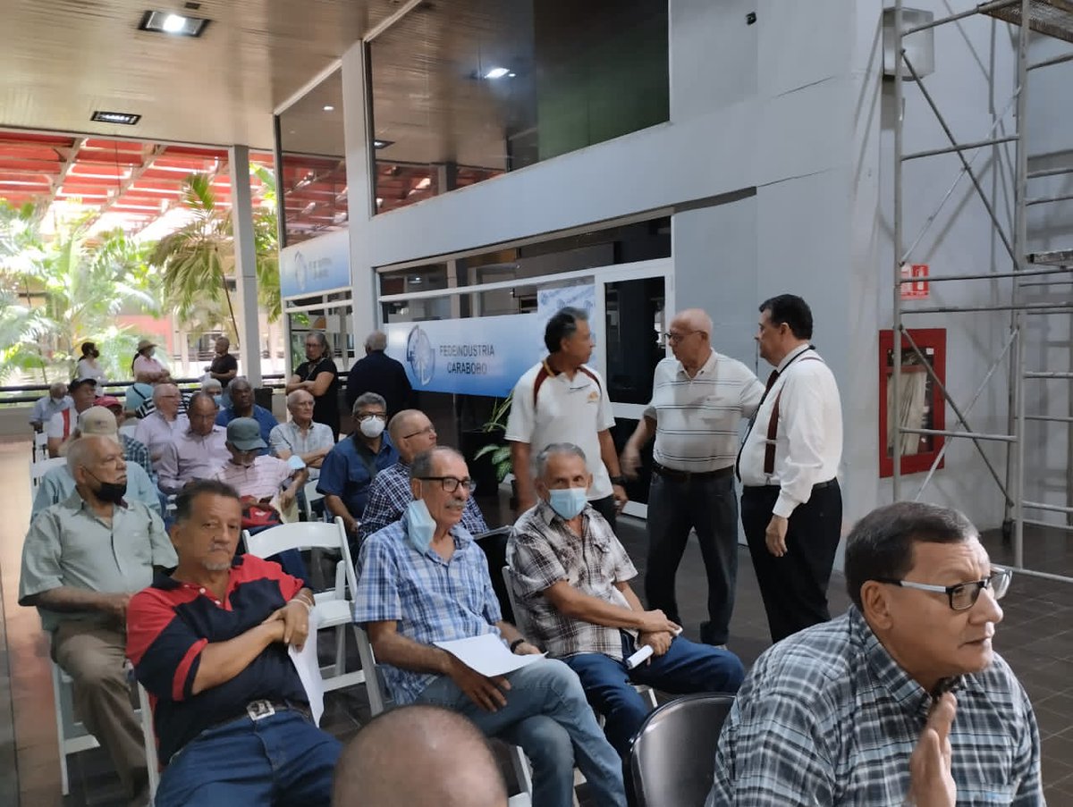 ferreirajoseang's tweet photo. Mas de 150 pacientes atendidos  en las fases de jornadas  "Protegiendo el Porvenir"que pese a la adversidad y en plenas vacaciones, pero contando con un recurso humano comprometido, el apoyo de @redvital_ve  y  de instancias de salud de @UCarabobo se logro esta noble actividad https://t.co/AjUHAnlenf