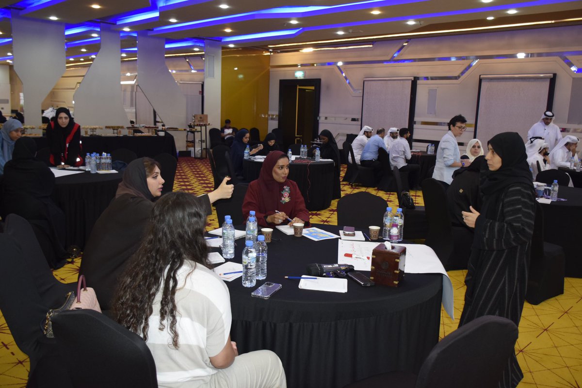 QRCS's tweet photo. احتفالاً بمناسبة #اليوم_العالمي_للشباب 2023 نظم #الهلال_الأحمر_القطري بالتعاون مع مركز كتارا للدبلوماسية العامة ورشة تثقيفية للمتطوعين حول "المهارات الشبابية الخضراء"من تقديم المدرب م. ناصر المغيصيب، وتناولت أبرز المبادرات البيئية والاجتماعية الناجحة التي يقودها الشباب حول العالم https://t.co/1XhRvrMlR4