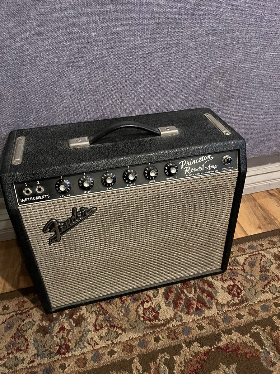 tim9house's tweet photo. Tools in the studio yesterday @DuesenbergUSA @TylerGuitars 1965 Princeton, @BadCatAmps #tonefordays #Thankful https://t.co/7Ui9sjvPTz