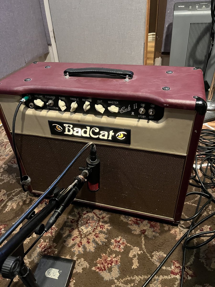 tim9house's tweet photo. Tools in the studio yesterday @DuesenbergUSA @TylerGuitars 1965 Princeton, @BadCatAmps #tonefordays #Thankful https://t.co/7Ui9sjvPTz